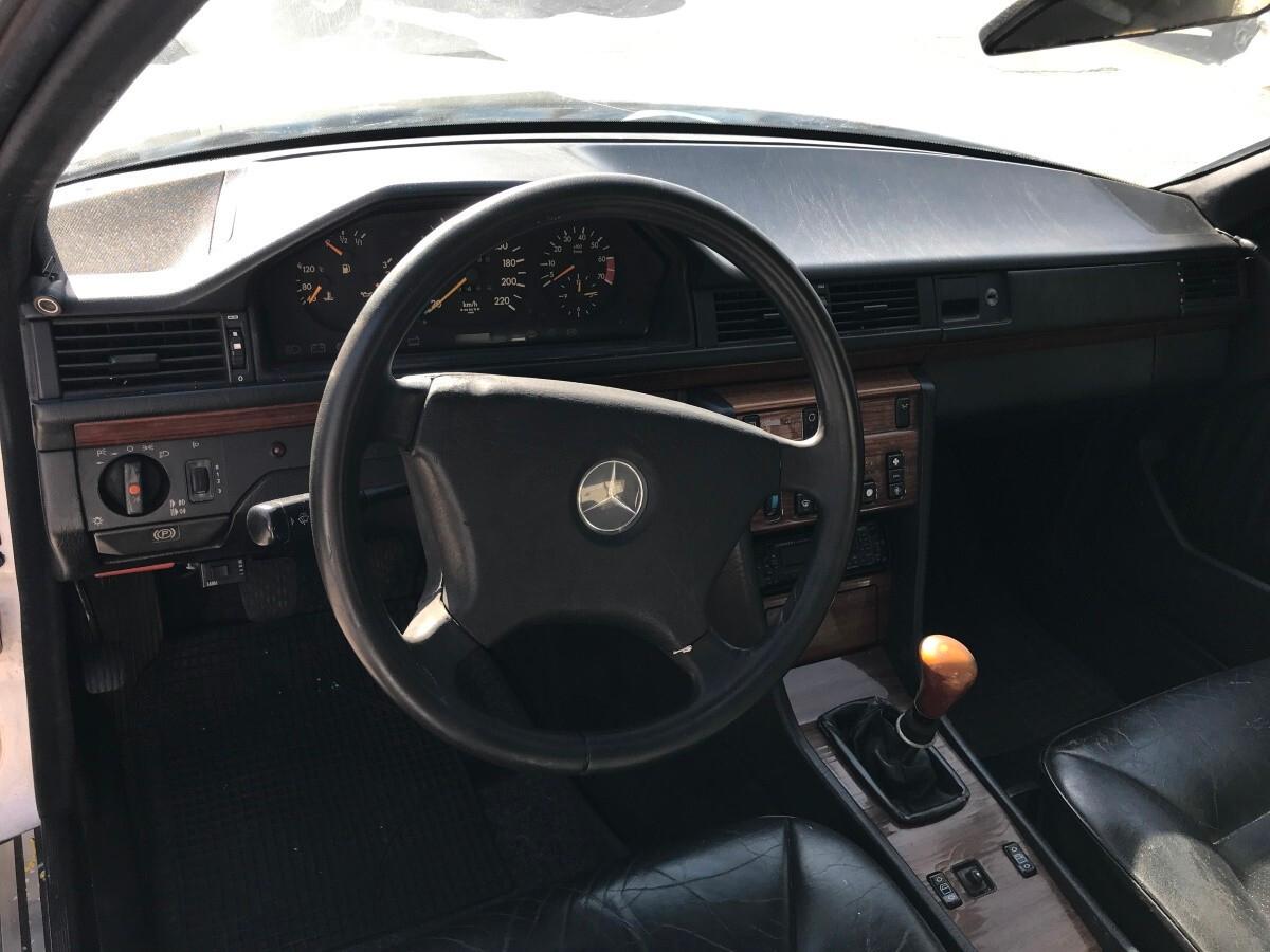 Mercedes-benz 300 200 CE Coupé