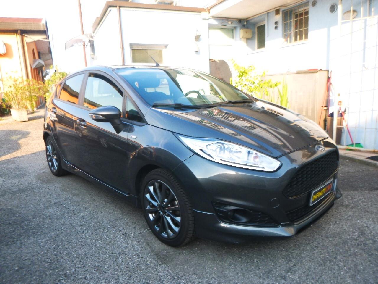 Ford Fiesta 1.5 TDCi 75CV 5 porte ST-Line NEOPATENTATI