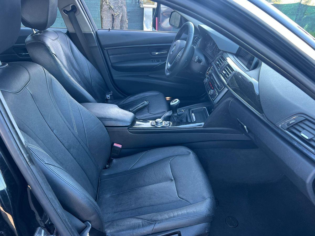 BMW - Serie 3 Touring - 318d Modern