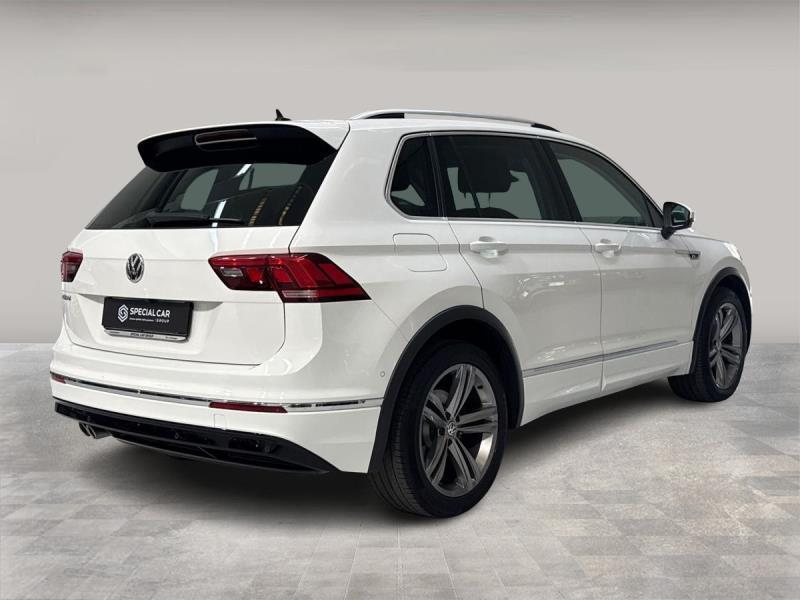 Volkswagen Tiguan 2.0 TDI SCR BlueMotion Sport 4Motion DSG