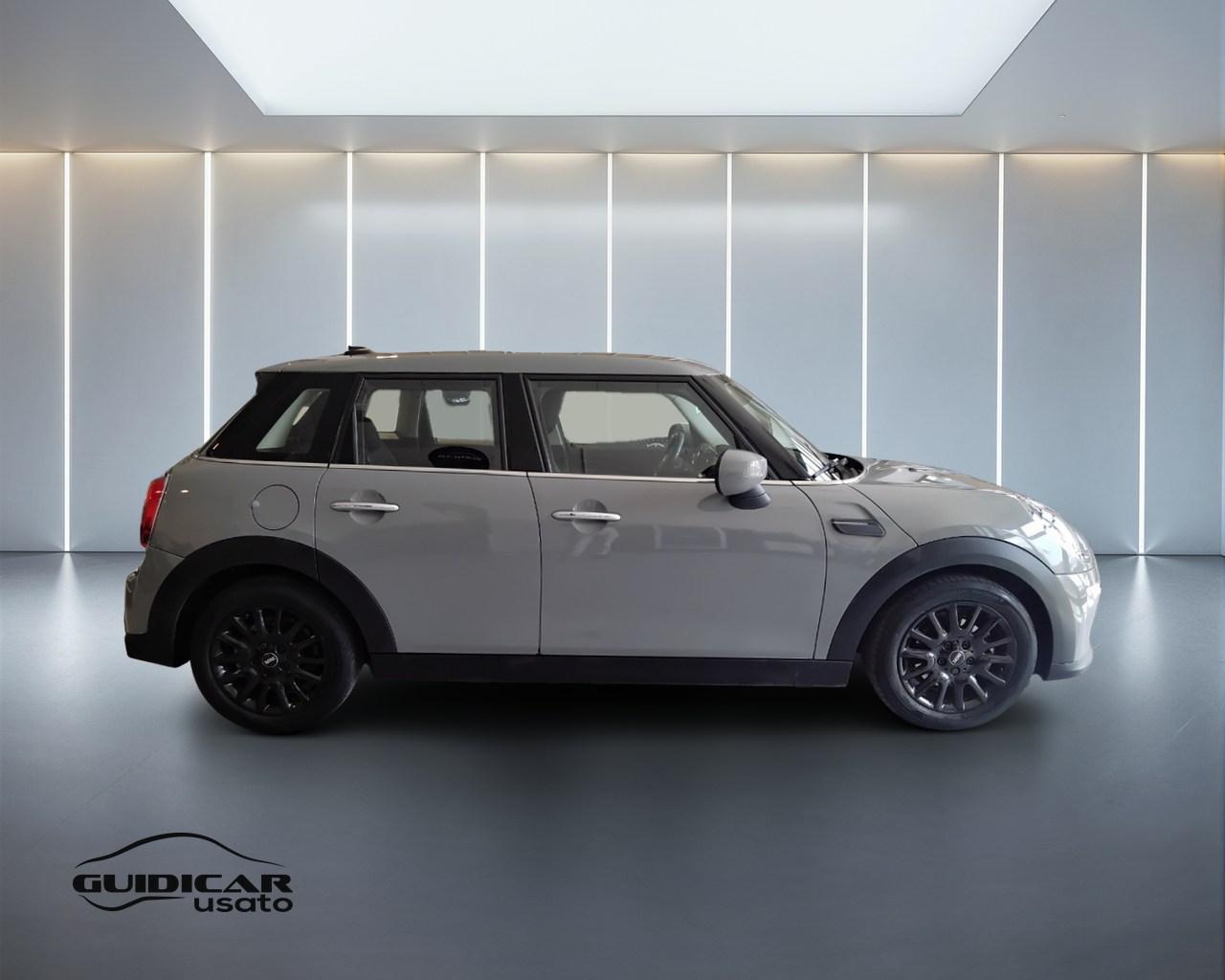 MINI Mini IV F55 2021 5p - Mini 5p 1.5 One Essential 75cv