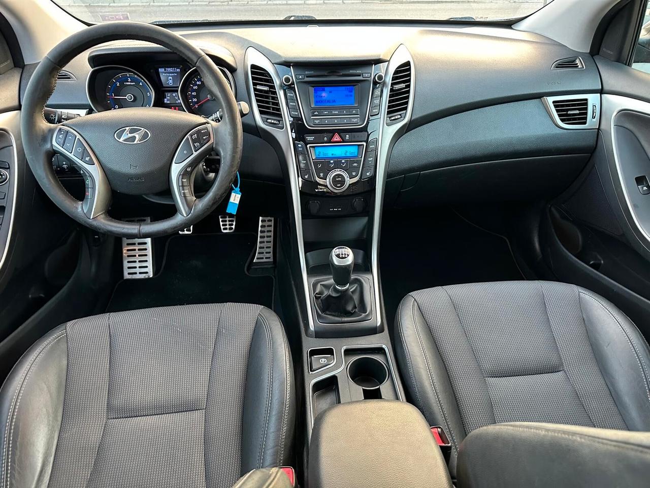 Hyundai i30 1.6 CRDi 128 CV 5p. Style-06/2012