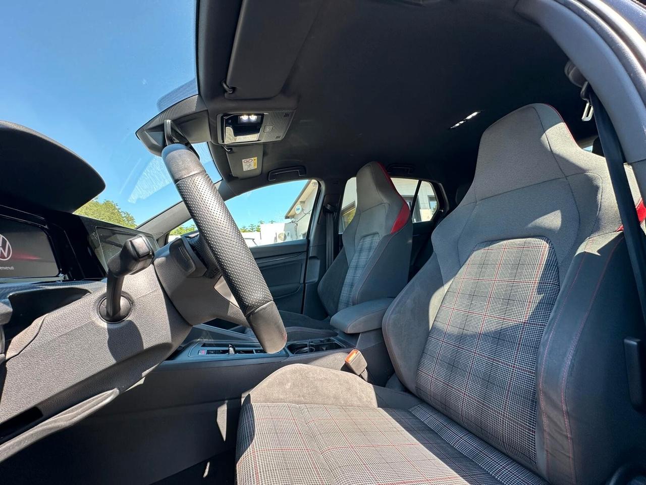 Volkswagen Golf GTI 2.0 TSI DSG