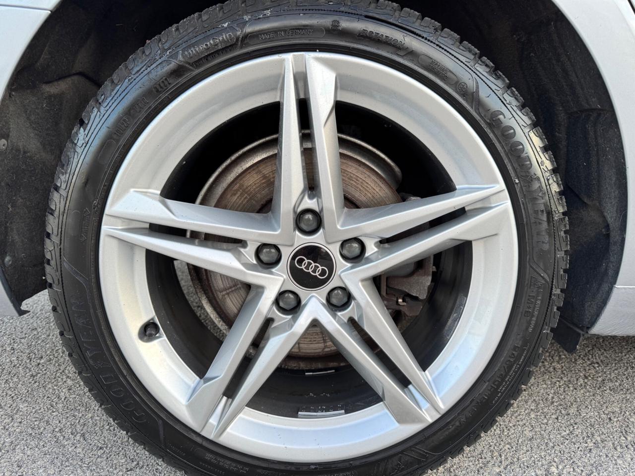 AUDI A4 Avant 2.0 Tdi Advanced - Virtual Matrix 18