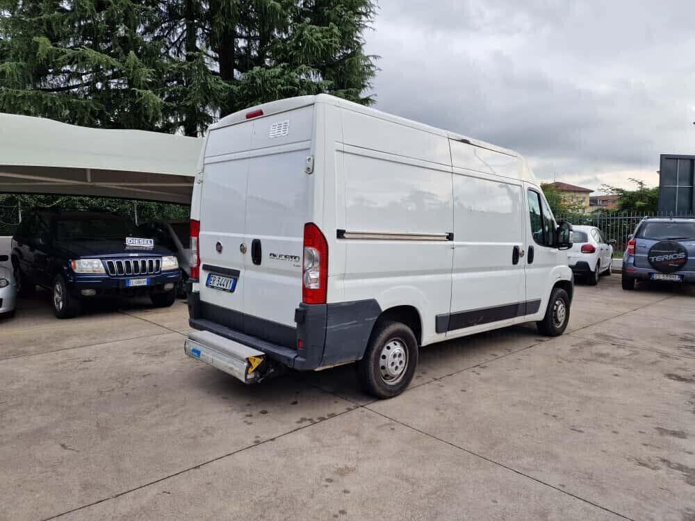 Fiat ducato 2.3 con sponda