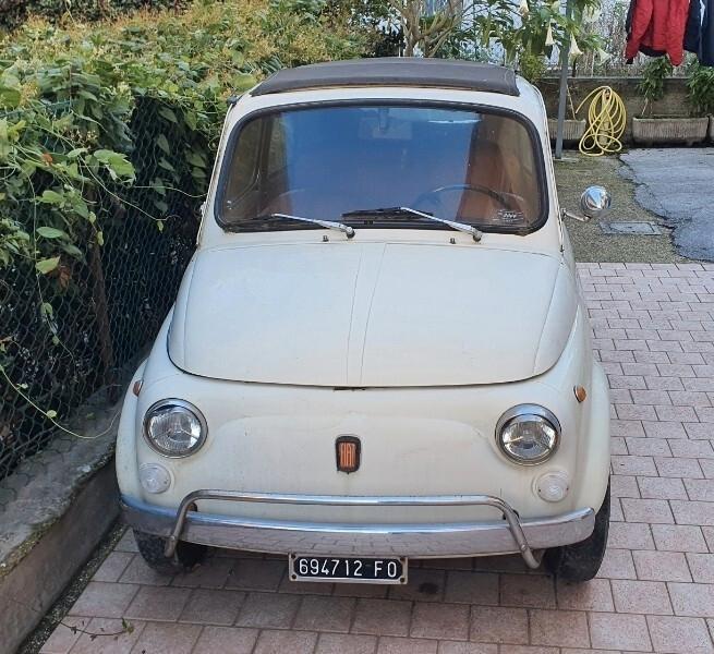 Fiat 500 L - Asi - in fase di riverniciatura