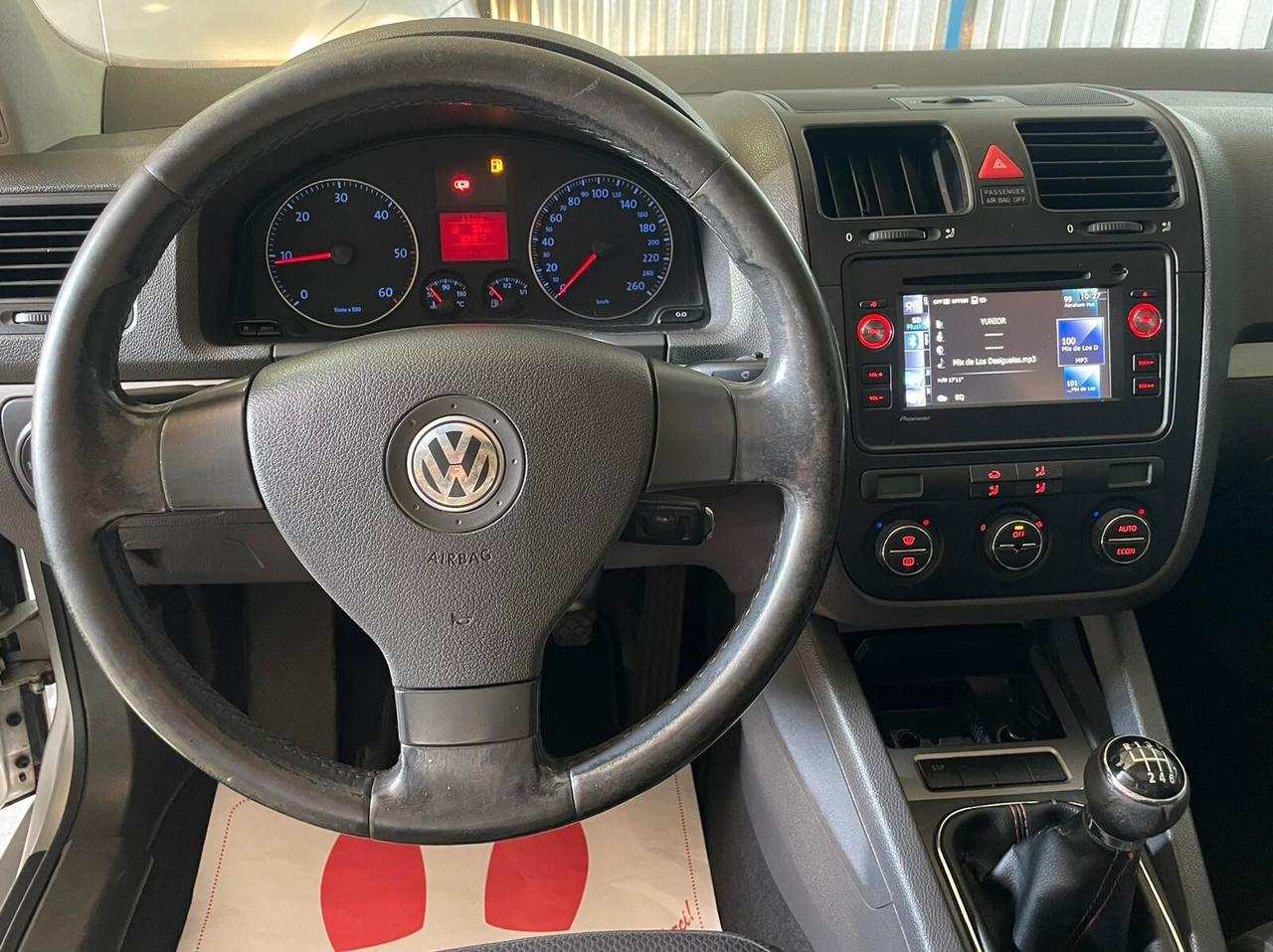 VOLKSWAGEN GOLF 2.0 SPORTLINE - NEOPATENTATI