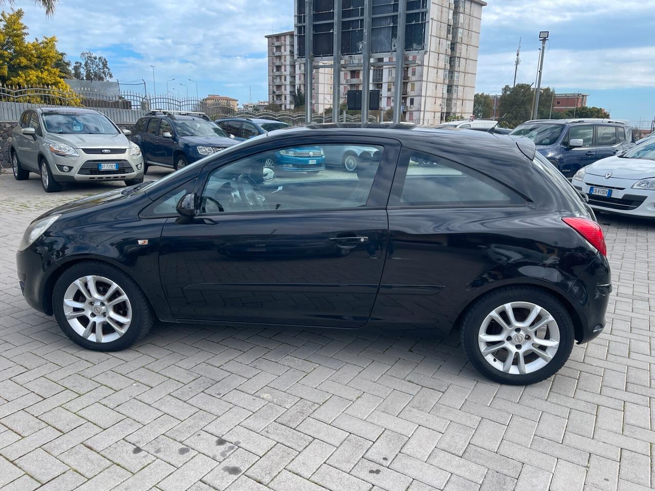 Opel Corsa 1.2 Sport