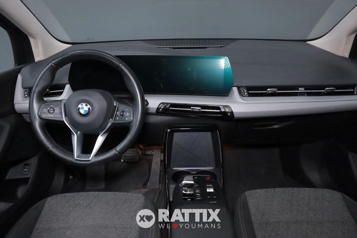 BMW 220 i Active Tourer mhev 48V auto