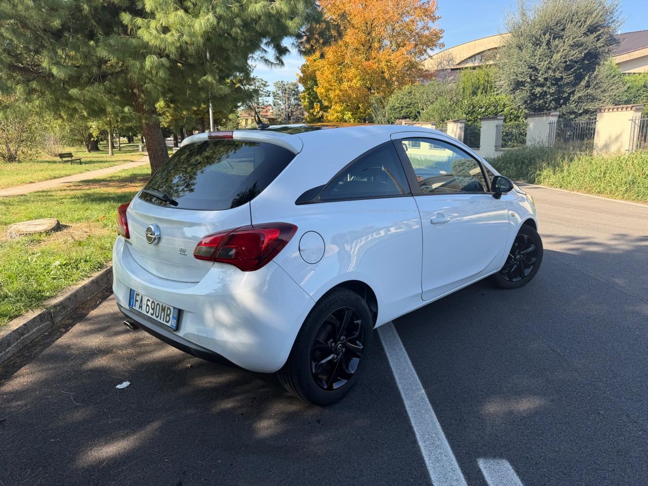 Opel Corsa 1.4 90CV GPL Tech Coupé b-Color