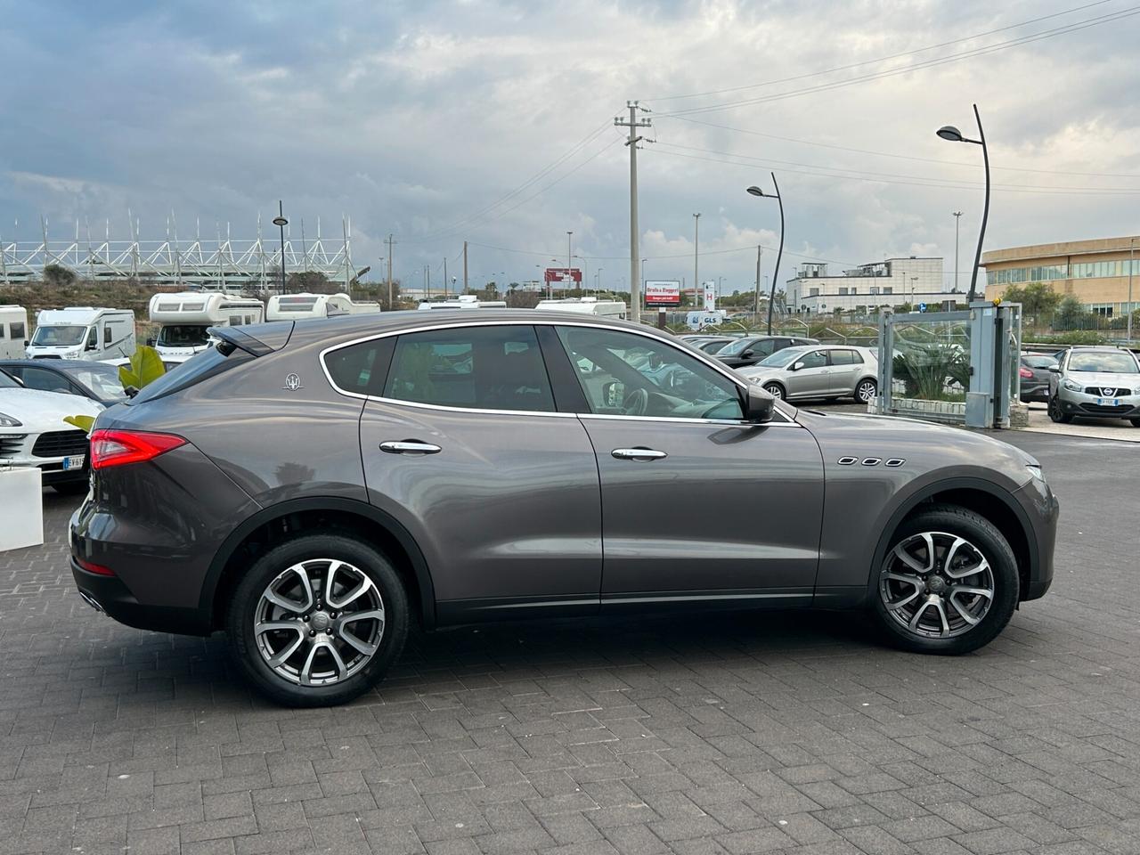 Maserati Levante 3.0 V6 250cv auto