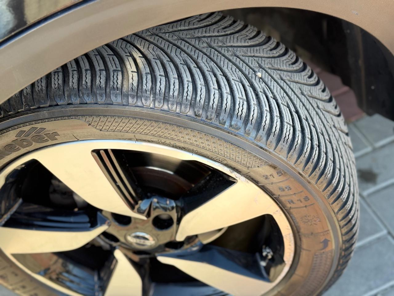 Nissan Qashqai 1.6 dCi 2WD Tekna-TETTO-NAVI.360