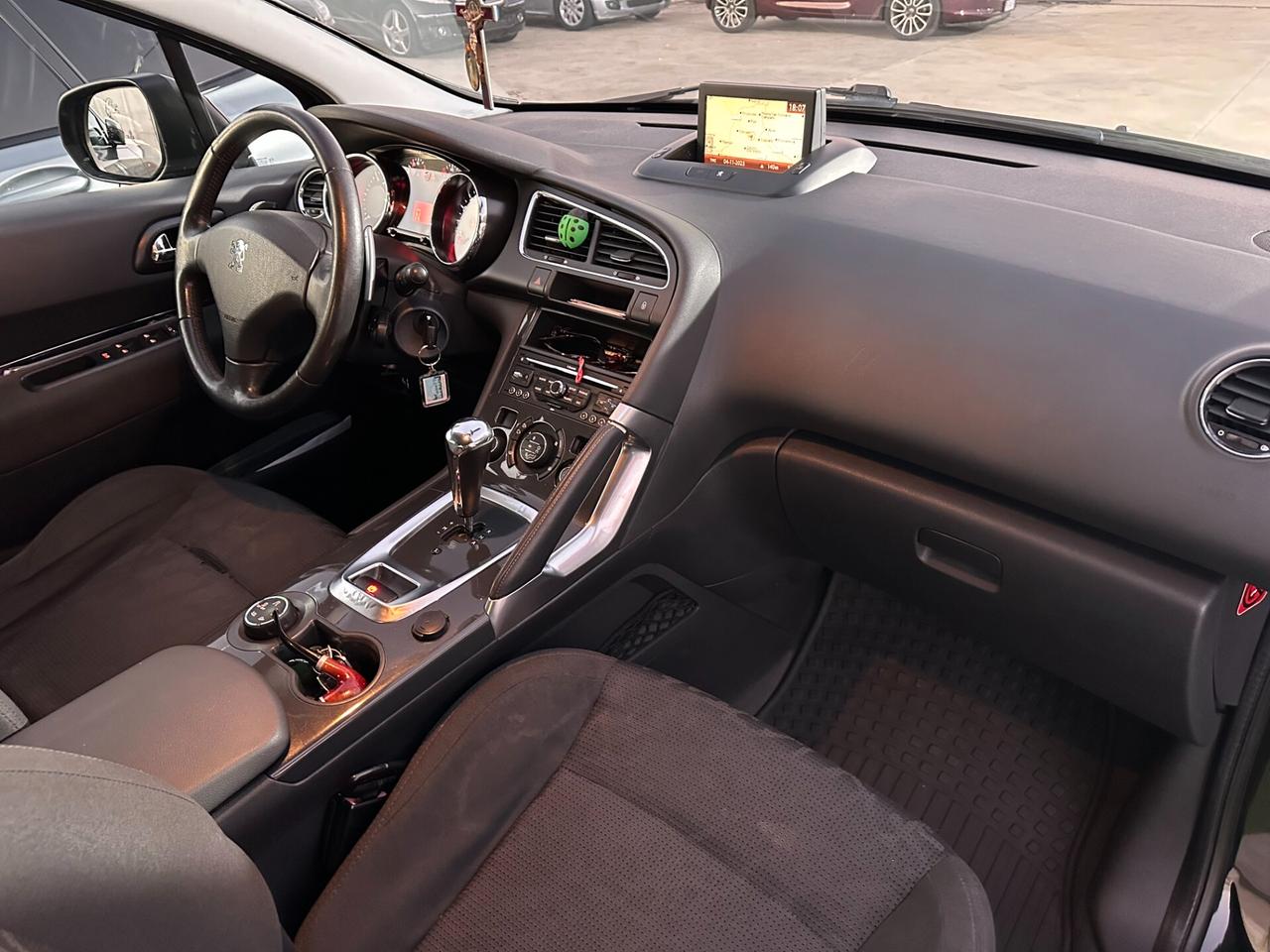 Peugeot 3008 1.6*HDI*AUT*F1*NAVI*PDC*BLUETOOTH*