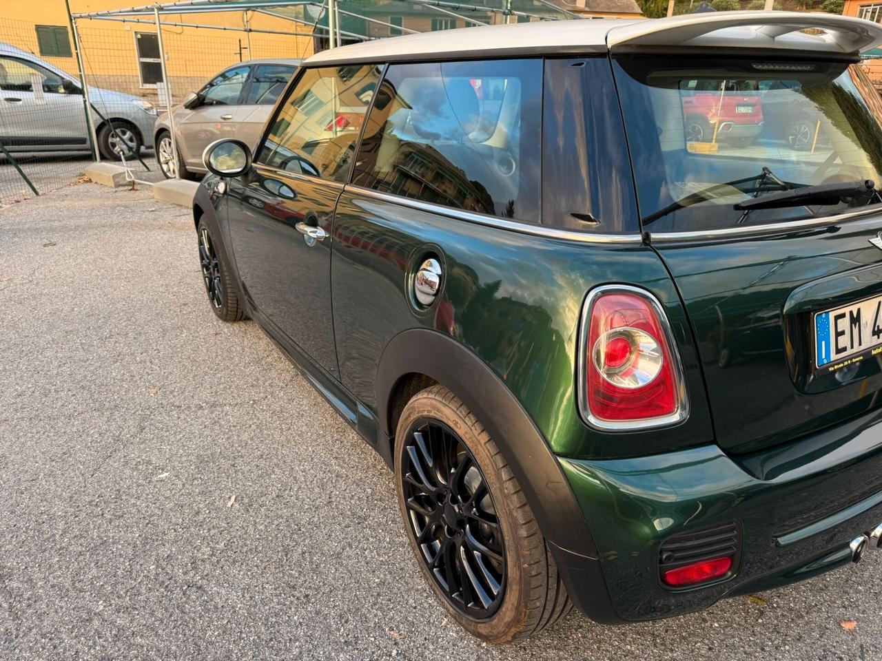 Mini Cooper S Coupe 1.6 John Works Coupé