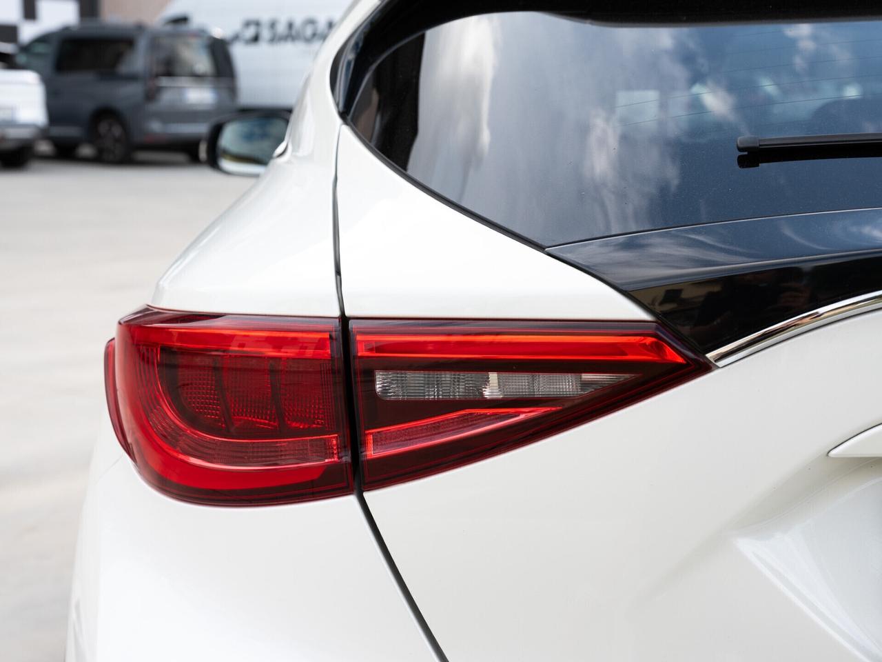 Infiniti Q30 1.5 diesel DCT Business Executive