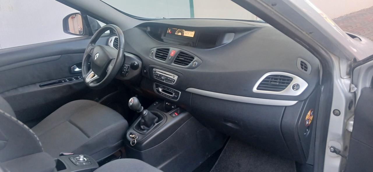 Renault Scenic 7 posti 1.5 dci