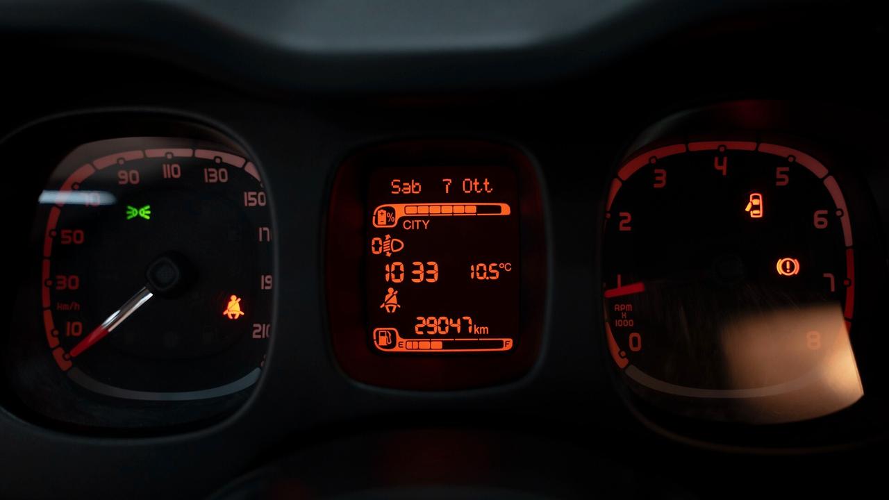 Fiat Panda 1.0 CITY CROSS 70 CV HYBRID CARPLAY LED NO VINCOLI