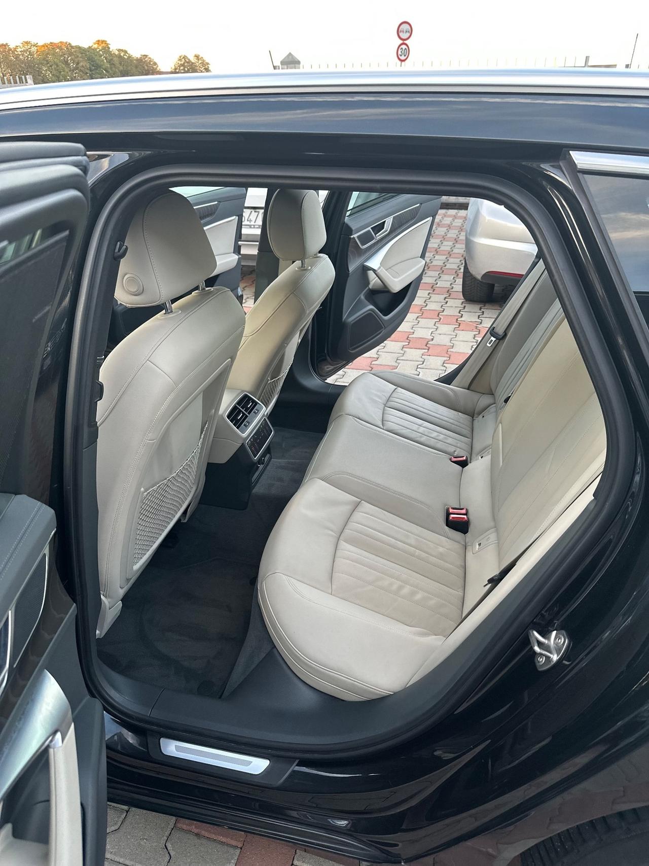 Audi A6 Avant 40 2.0 TDI S tronic