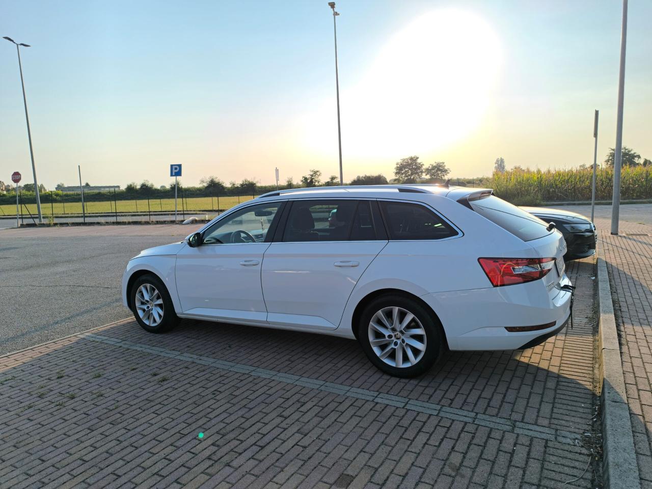 Skoda Superb 2.0 TDI EVO 150 CV SCR DSG Wagon Executive