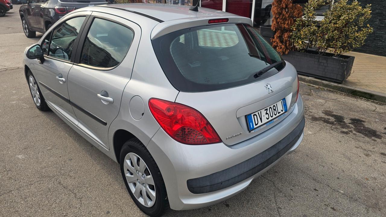 Peugeot 207 1.4 VTi 95CV 5p. XS