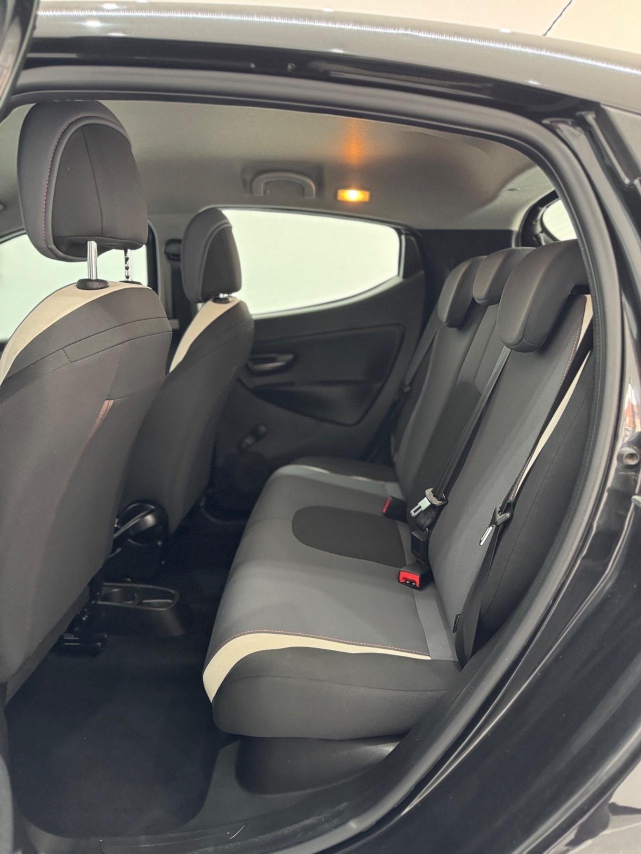 Lancia Ypsilon 1.2 69 CV 5 porte GPL Ecochic Gold