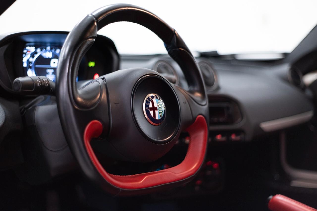 Alfa Romeo 4C 1750 TBi