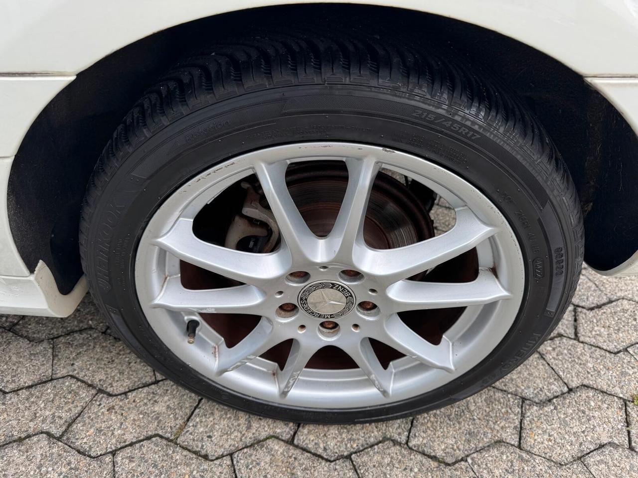 Mercedes-benz B 180 AUTOMATIC Premium