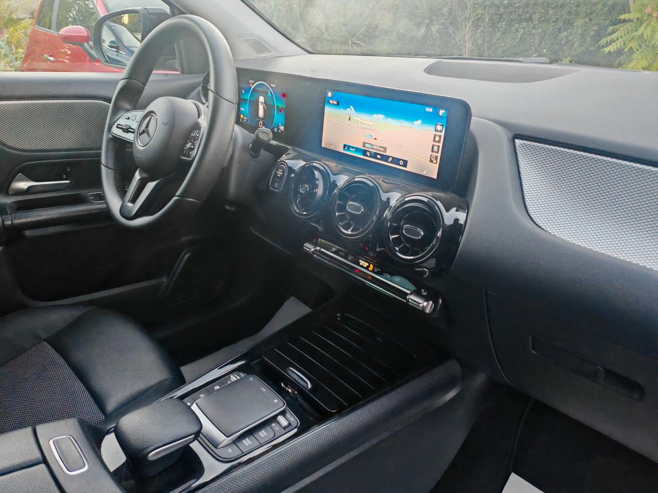 Mercedes-benz GLA 180d navig cam led 2022