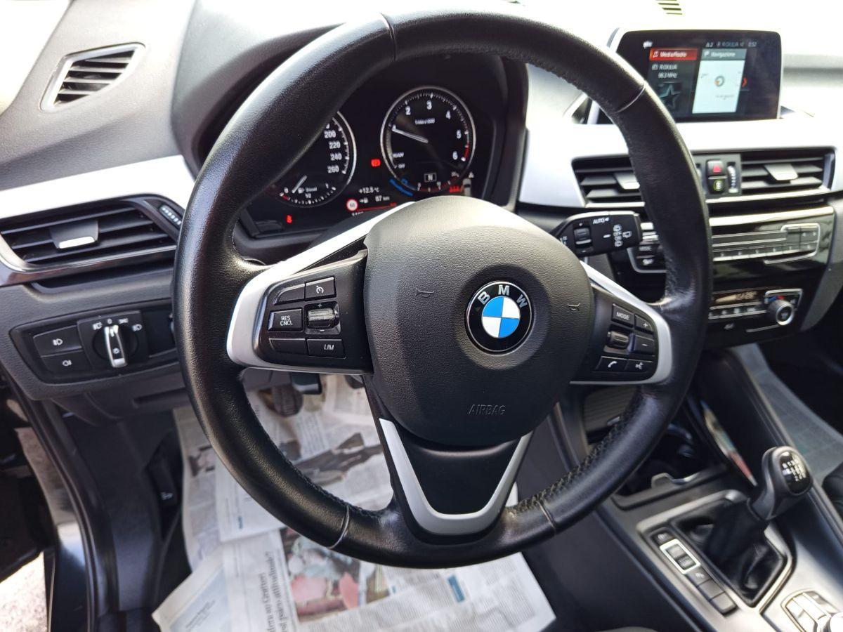 BMW X1 sDrive16d Business NAV/TETTO/RETROC