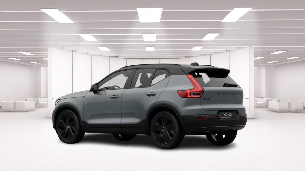VOLVO Xc40 B3 Mild Hybrid Automatico Ultra Black Edition