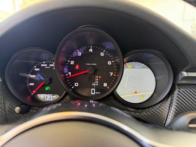 PORSCHE Macan 2.0 //TOTAL BLACK//21//