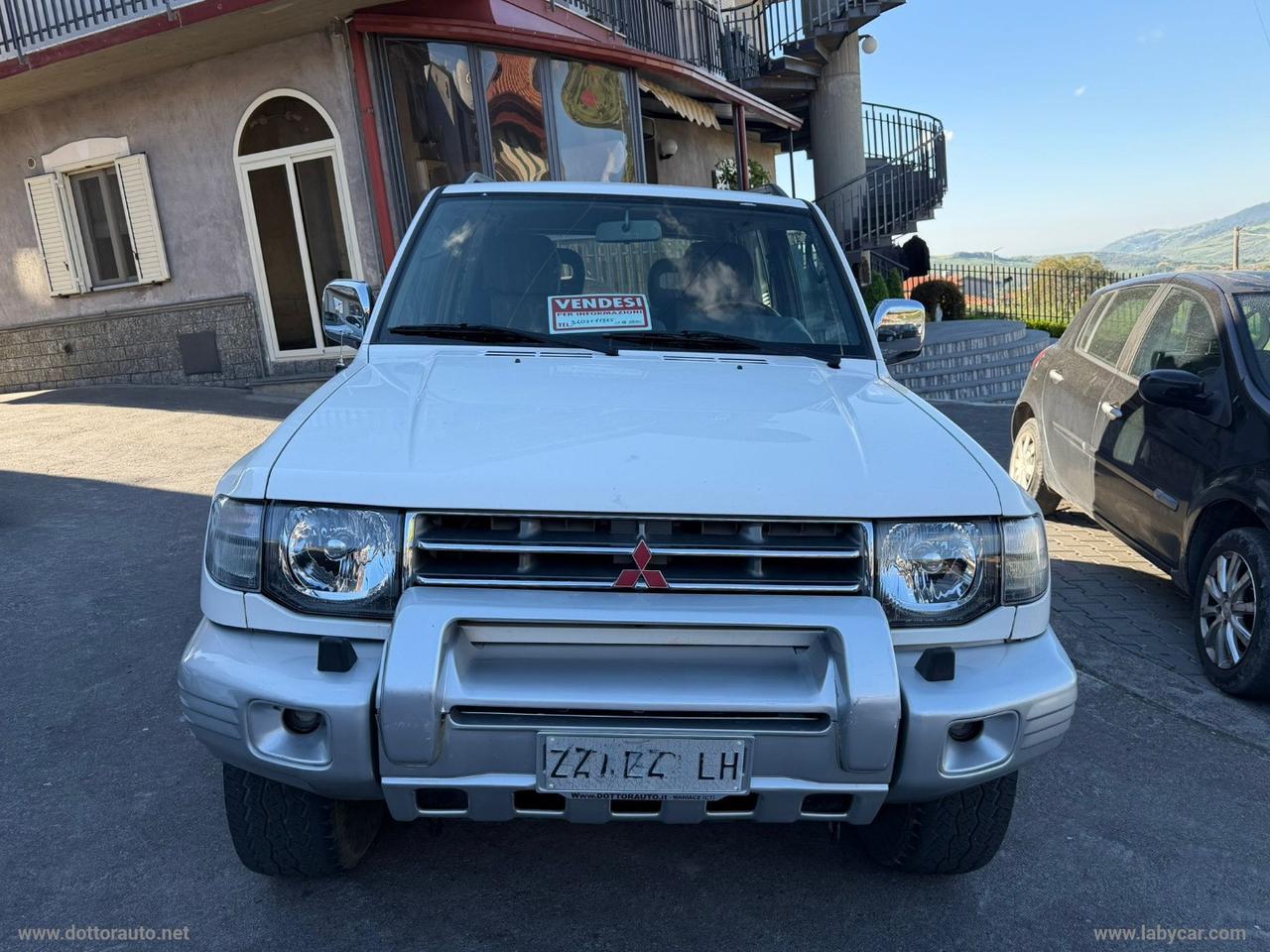 MITSUBISHI Pajero 2.5 TDI MT SS GLS Target