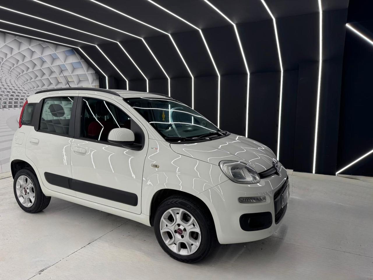 Fiat Panda 0.9-KM CERTIFICATI-PERMUTE-12 MESI DI GARANZIA