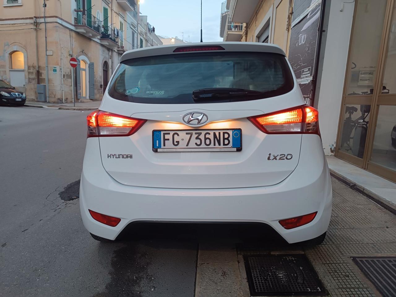 Hyundai iX20 1.4 CRDI 90 CV XPOSSIBLE TETTO APRIBILE FULL
