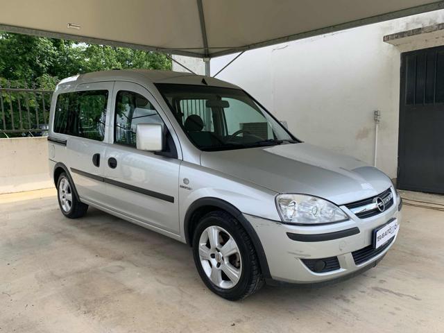 OPEL Combo 1.6 OK NEOP POCHI CHILOMETRI METANO FINO AL 2027