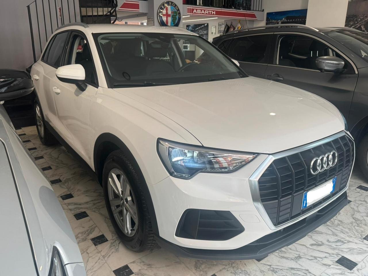 Audi Q3 35 TFSI Business/pari al nuovo/fari Led/cruise control adattivo