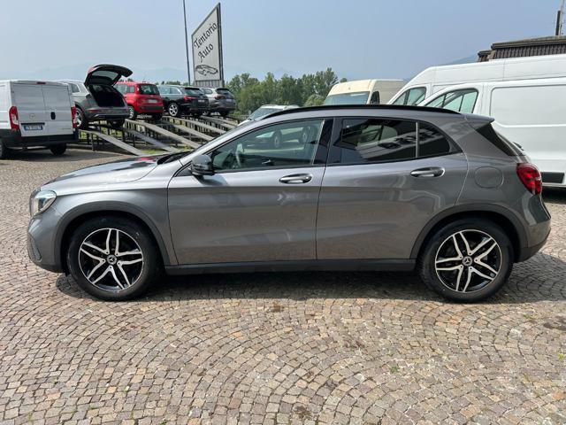MERCEDES-BENZ GLA 180 Premium