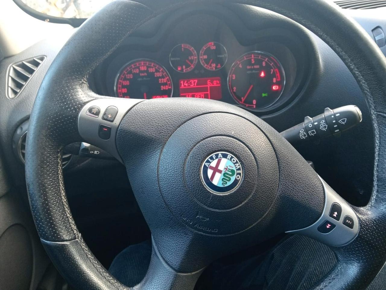 Alfa Romeo 147 1.6 16V TS 3 porte Black Line