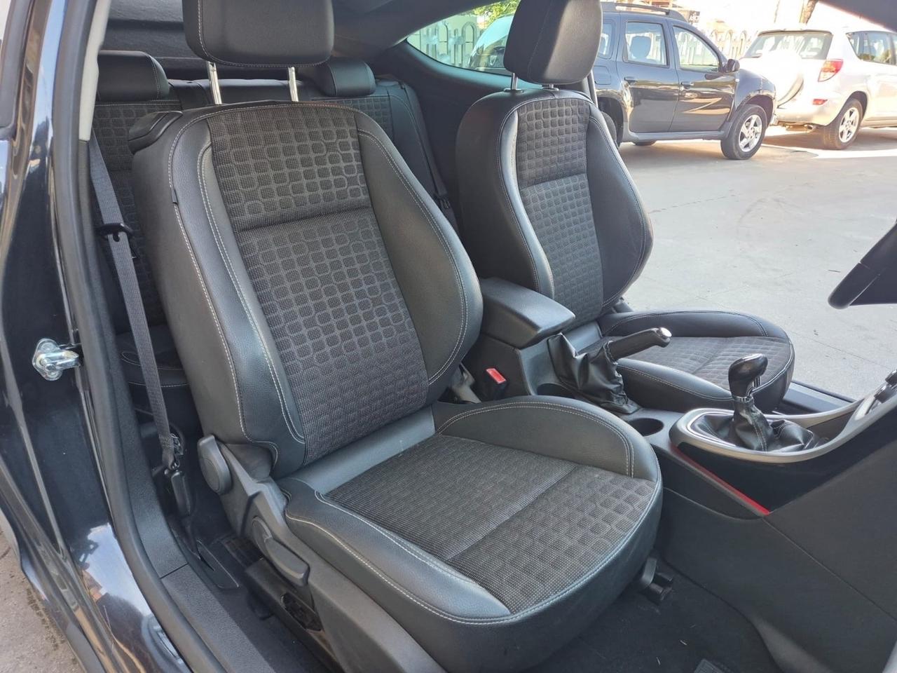 Opel Astra GTC 1.7 CDTI 110CV S&S 3 porte Cosmo