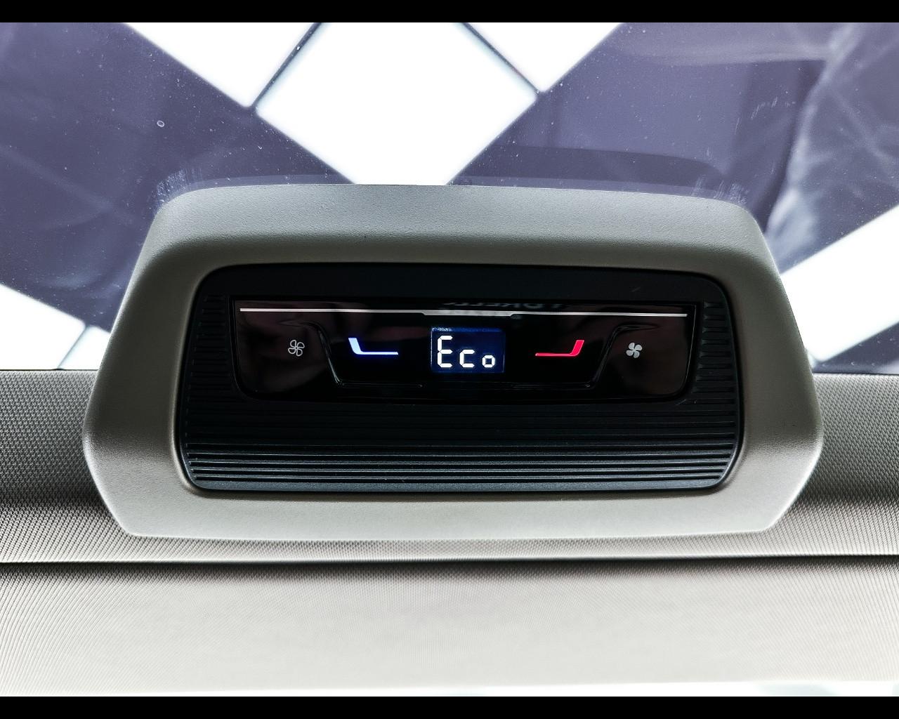 VOLKSWAGEN Multivan 7ª '21-> - Multivan 1.5 PHEV DSG 4Motion Life