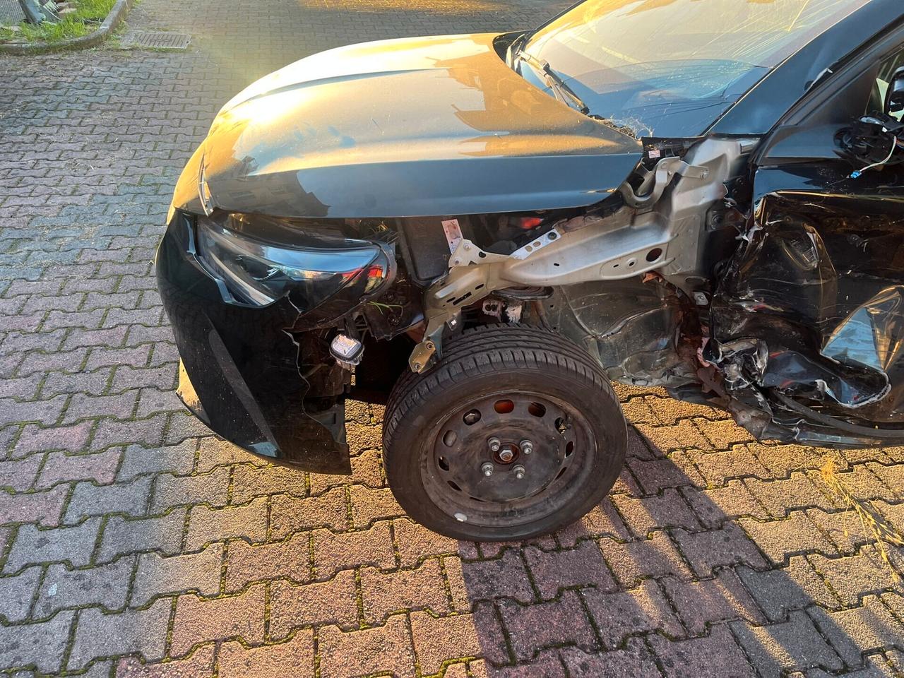 Opel Corsa 1.2 Blitz Edition