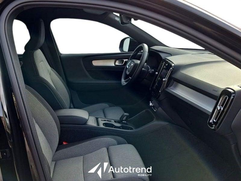 Volvo XC40 B3 163+14 CV Automatico LED Core