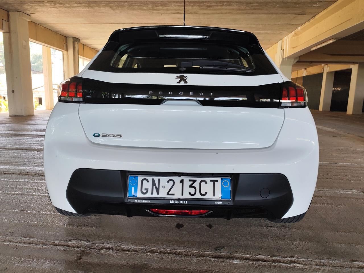 Peugeot 208 motore elettrico 156 CV 5 porte GT