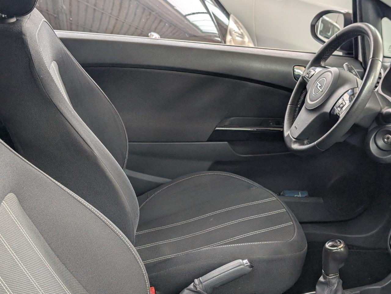 Opel Corsa 1.2 85CV 3 porte GPL-TECH b-color