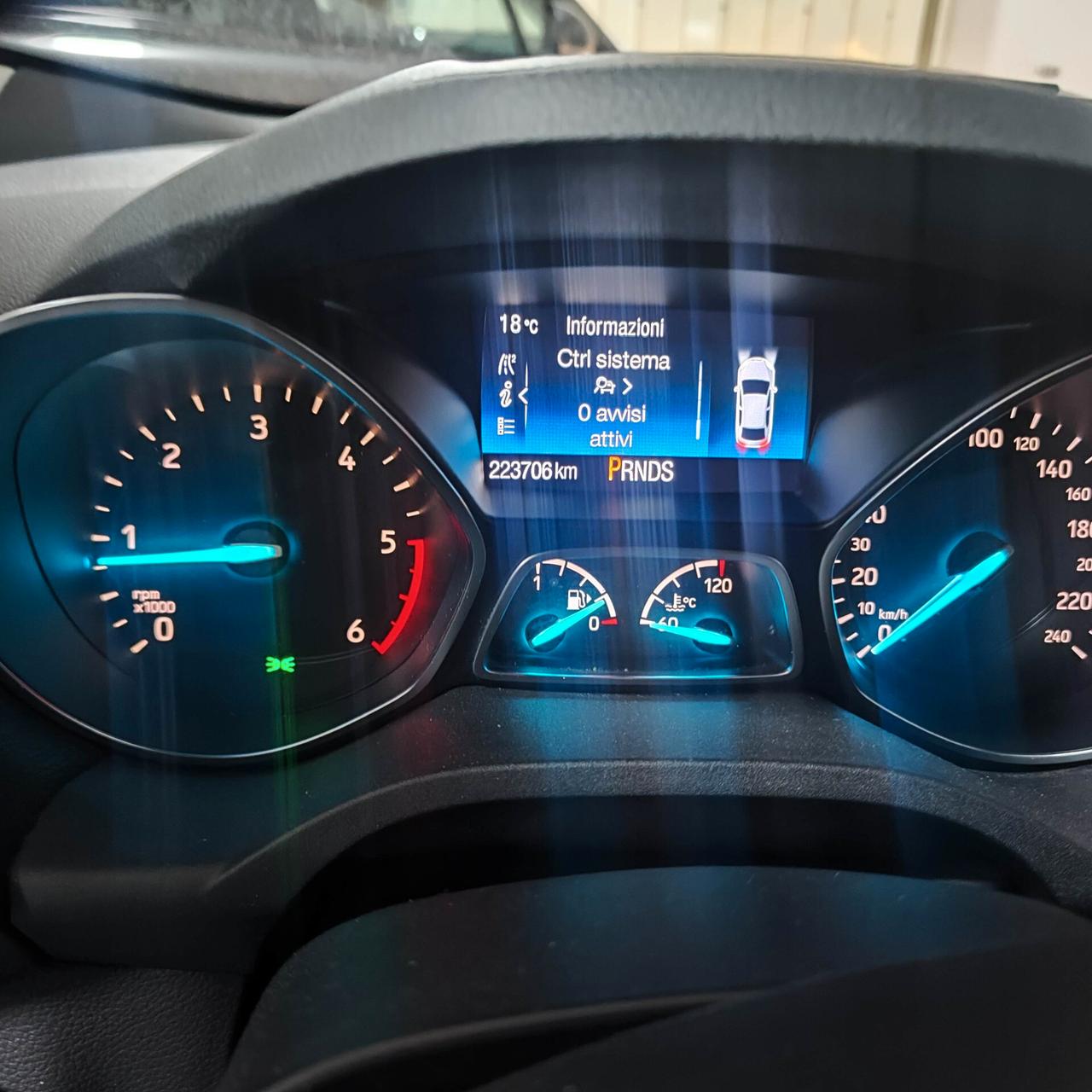 Ford Kuga 1.5 TDCI 120 CV S&S 2WD Powershift Business 12 mesi di garanzia