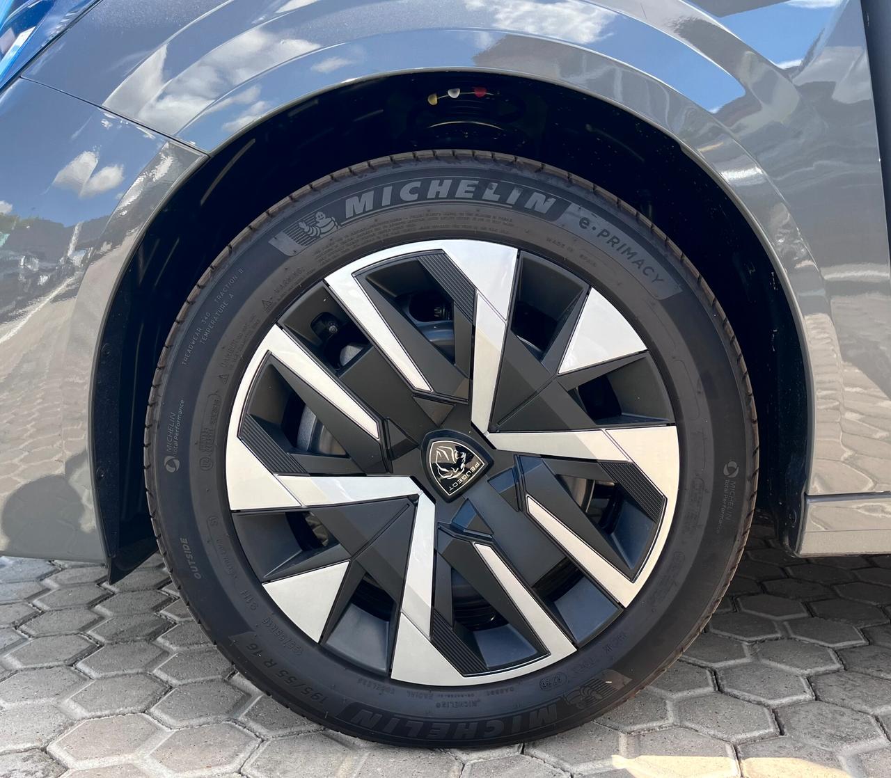 Peugeot 208 Hybrid 110 e-DCS6 Style Automatic Km0