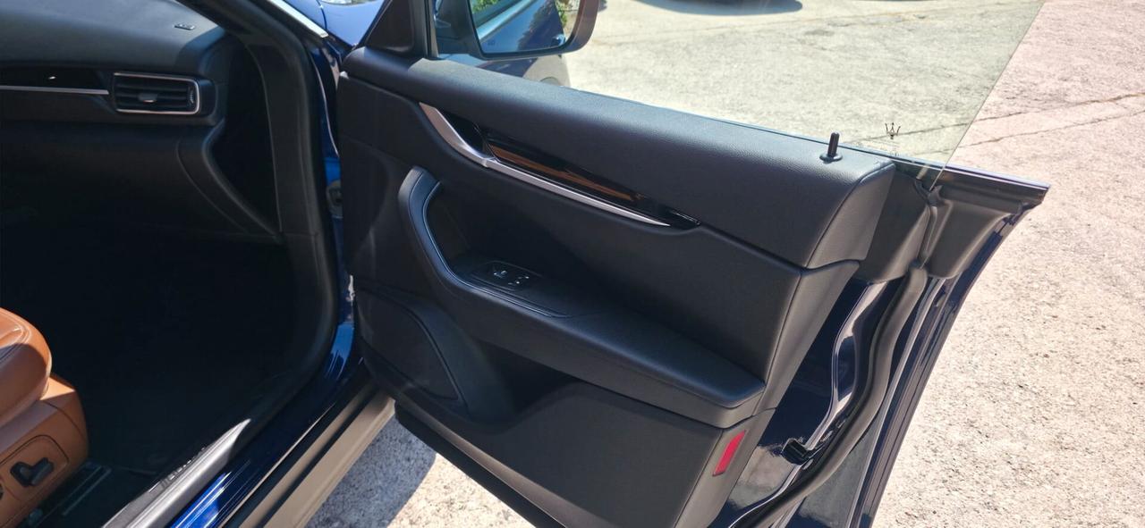 Maserati Levante V6 Diesel 250CV