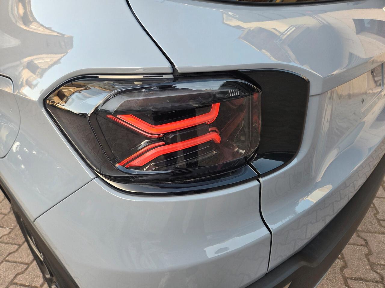 Jeep Avenger E-Hybrid 1.2 110 cv Dct Summit KM0 TETTO NERO