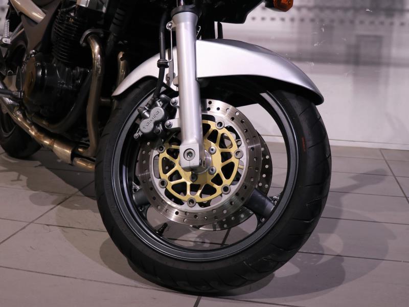 Kawasaki ZR 7 S