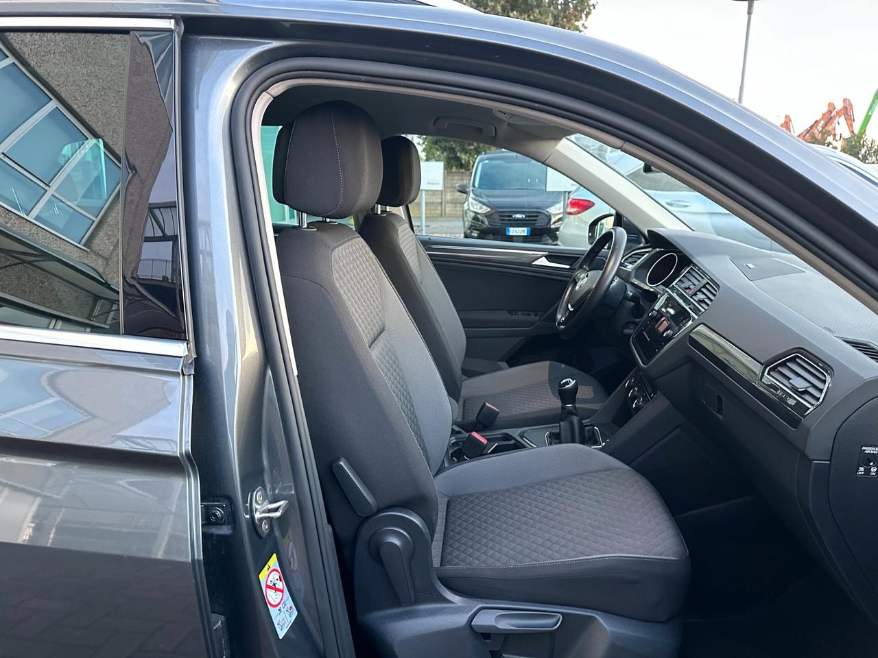 VW TIGUAN 1.6TDI 116CV EURO6D! FARI FULL LED! ACC NAVIGATORE